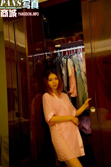 迈开腿让我亲亲你的小坤坤视频