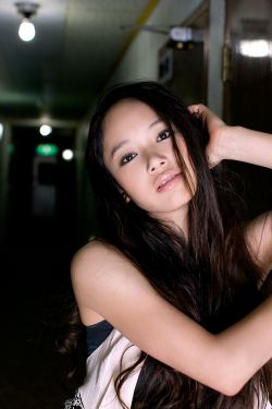 宋茜上春晚穿得像个红包