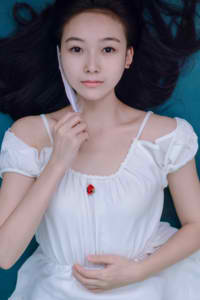 《人乳VIFEOD巨大吃奶》