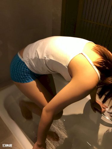 打屁股到湿惩罚调教SM作文