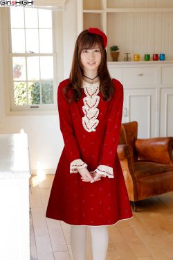 小奶狗腹肌体育生天台放烟花