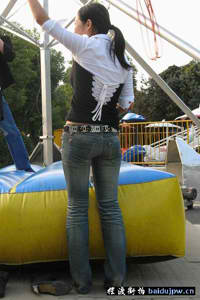 中字留在娘家儿媳妇的歌词